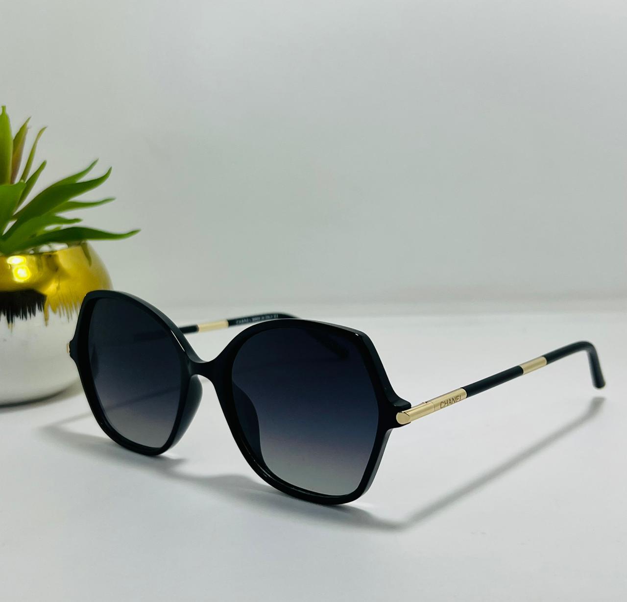 CHANEL | OZ022