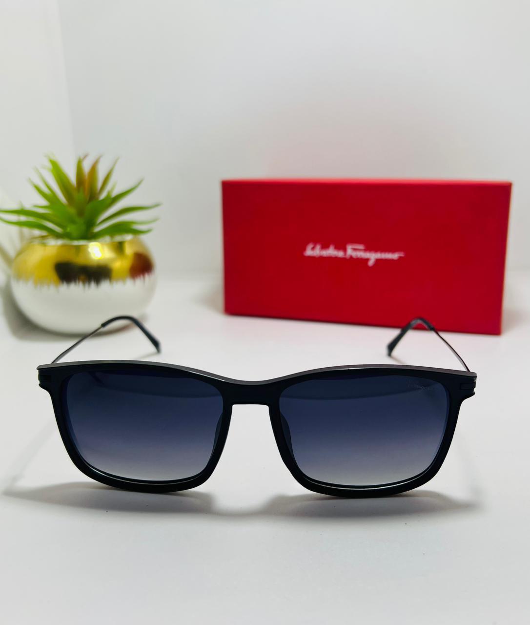 Salvatore Ferragamo | OZ027