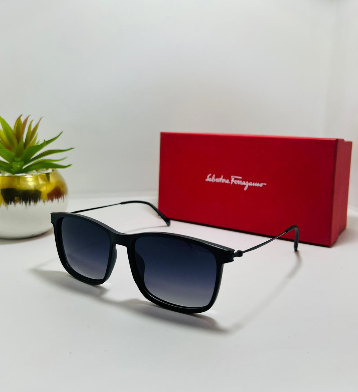 Salvatore Ferragamo | OZ027