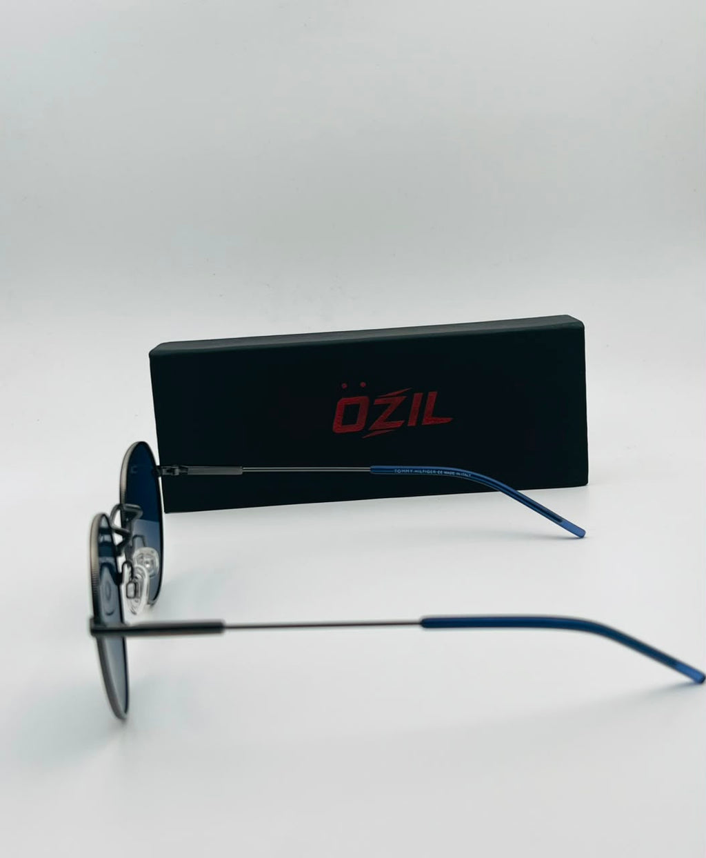 TOMMY HILFIGER | SUN004