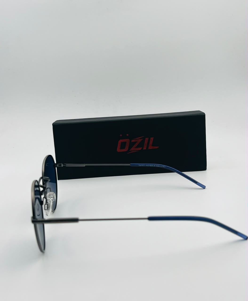 TOMMY HILFIGER | SUN004