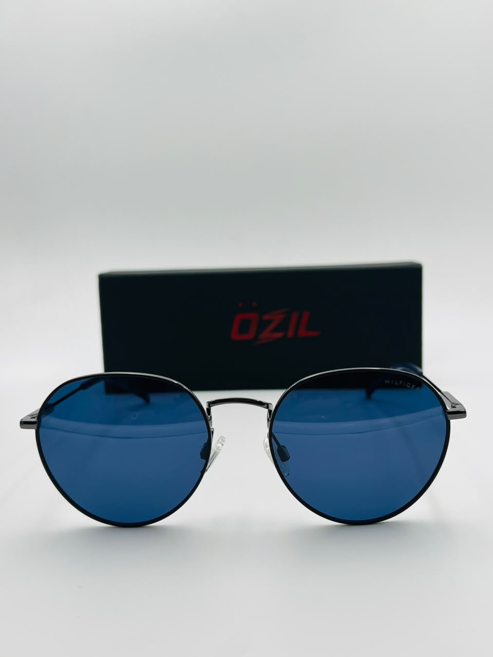 TOMMY HILFIGER | SUN004