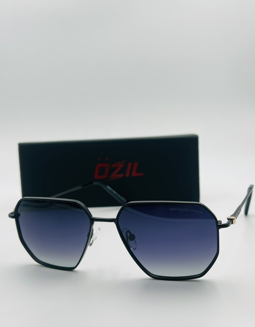EMPORIO ARMANI | SUN010